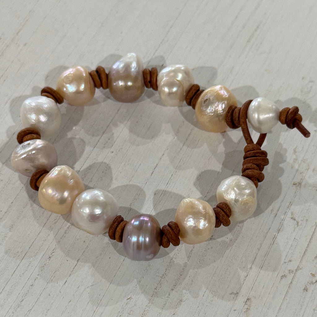 Leather & Pearl Bracelet - Single Strand