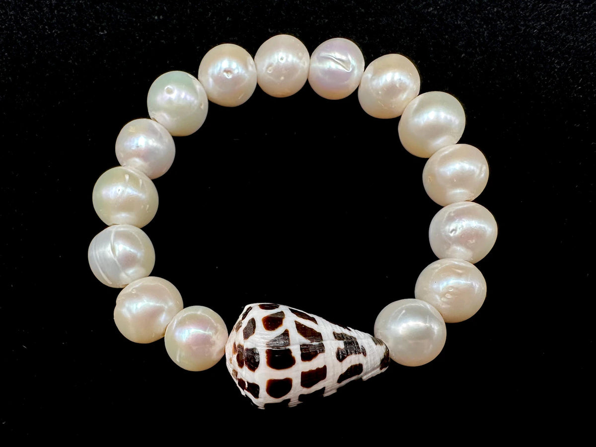 Edison Pearl / Hebrew Shell Bracelet